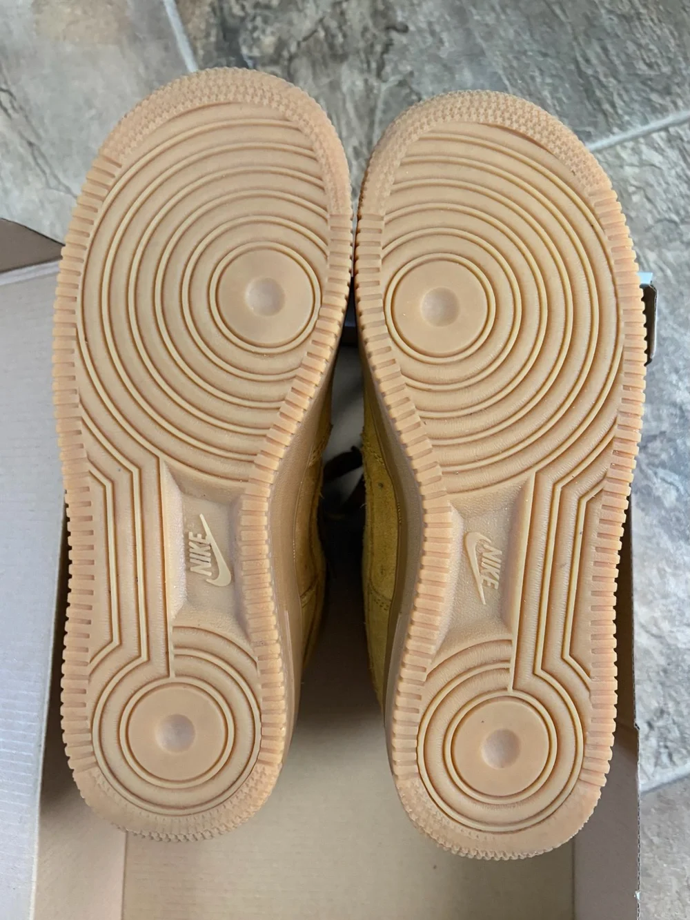 Air Force I High LV8 (GS) size 6Y